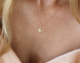 AURELIA | 14k Gold gefüllte Schwalbe Halskette, zierliche minimalistische Vogel Halskette, Geschenk für sie