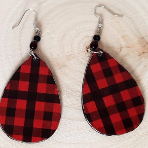 Red and Black Rustic Dangle Earrings For Women, wood earrings, plaid earrings, dangle earrings fun, holiday earrings, winter earrings