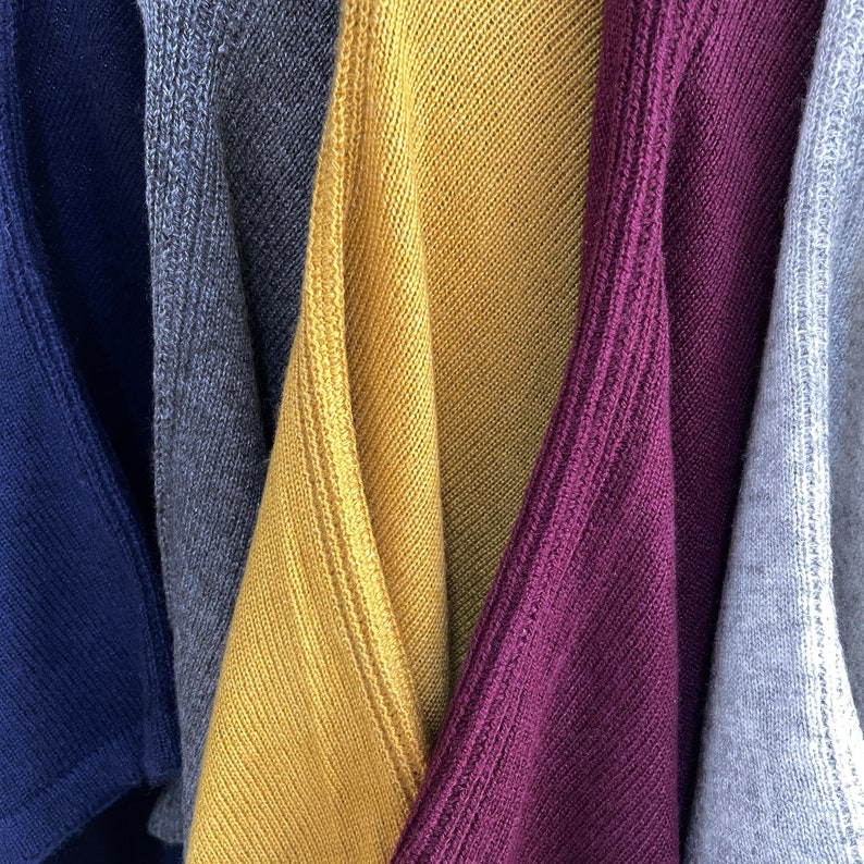 Poncho de luxe en laine mérinos douce et fine, issue du commerce équitable image 9