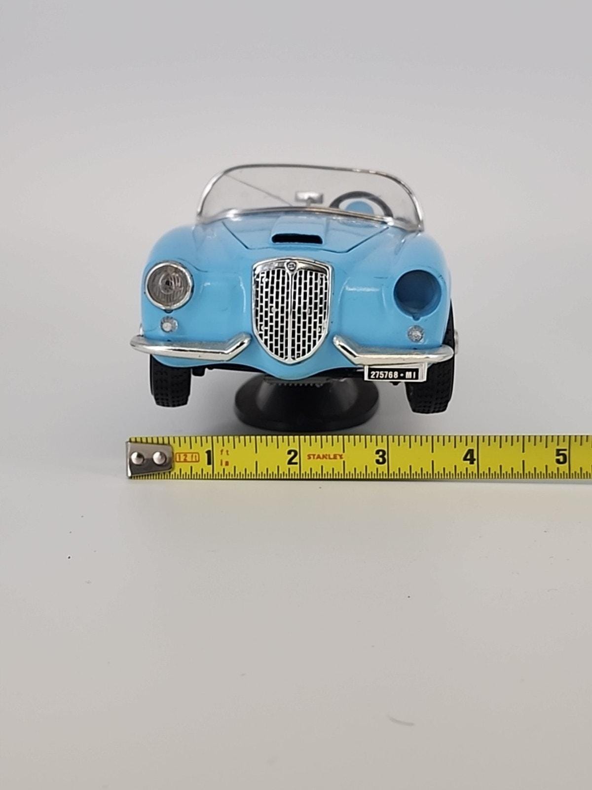 Bburago Lancia Aurelia B24 Spider 1955 Blue 118 Diecast Built Kit