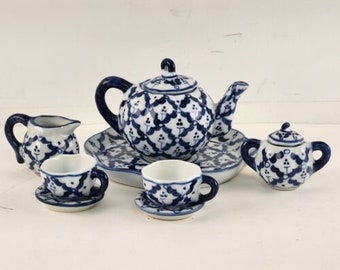 Hild's 3" Miniature Blue/White Porcelain 10 Pc Tea Set Made In Thailand