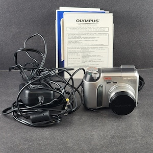 Cámara digital Olympus Camedia C-730 Ultra Zoom de 3,2 MP con zoom óptico de 10x (paquete probado).
