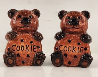 Brown Bear with Cookie Salt and Pepper Shakers Ceramic Vintage 3.25" Tall