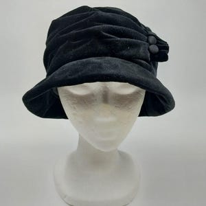Vintage Betmar Black Bucket Hat Black Gossamer Straw Cloche Hat - Betmar Reference: 5303  main image 4