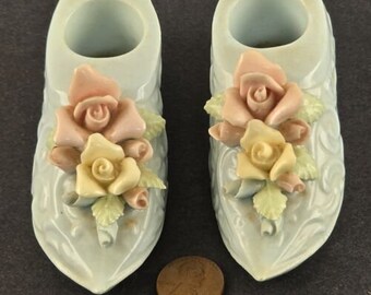 Ceramic Shoe Flowers Candle Stick Holder Pair Spring Roses Pink Japan 1950s VTG