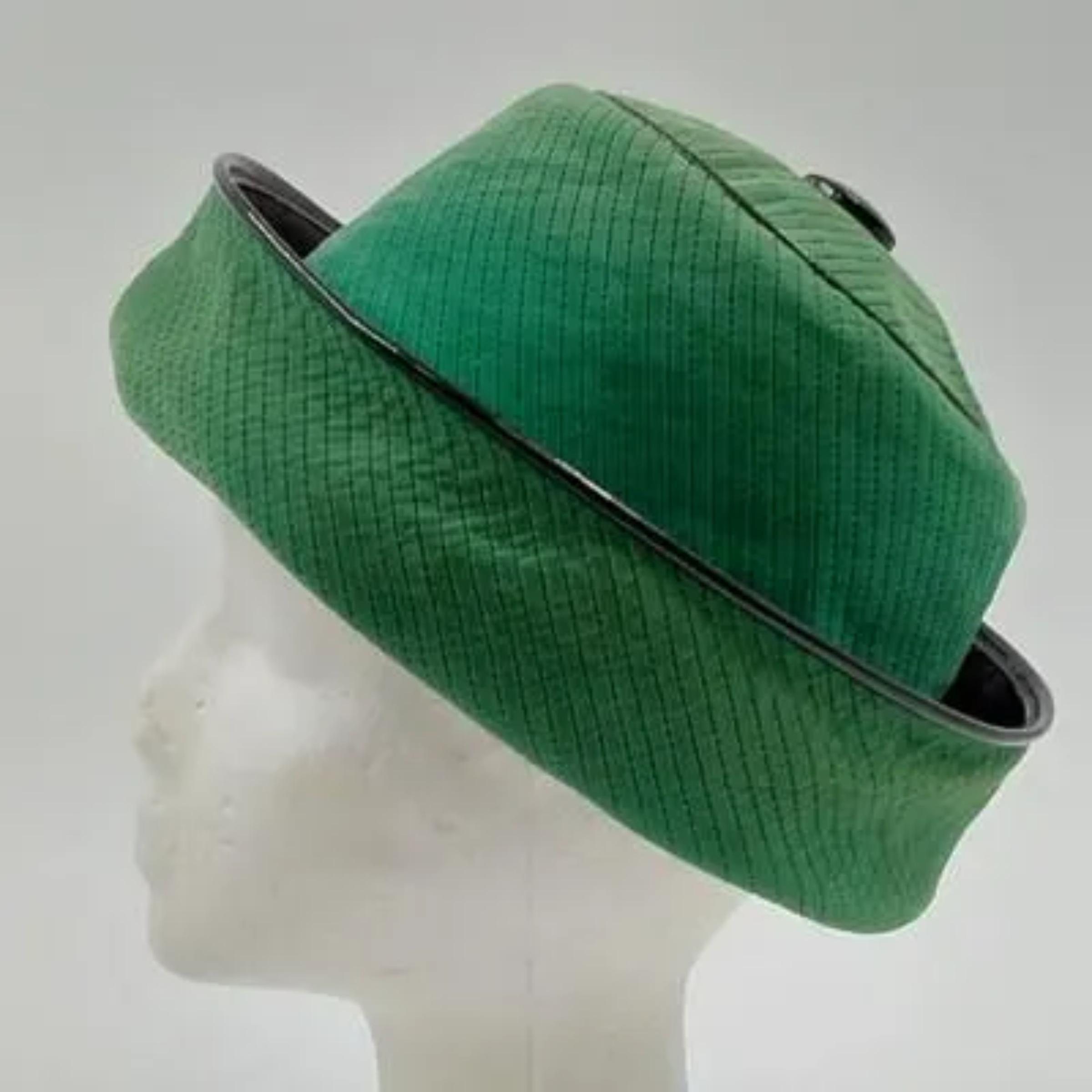 Oleg Cassini Italian Hat Green Ribbed Velvet Ladies, Vintage 