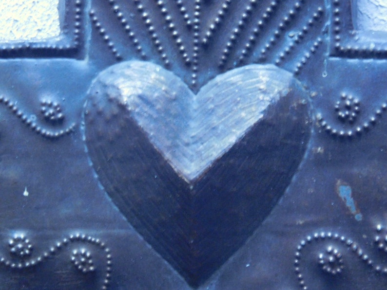 Haitian metal art cross--embossed oil drum