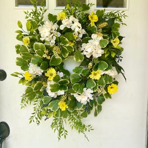Yellow and White Summer Wreath with Hydrangeas & Greenery, Everyday Door Decor, Year round Wreath with Yellow flowers and White Hydrangeas