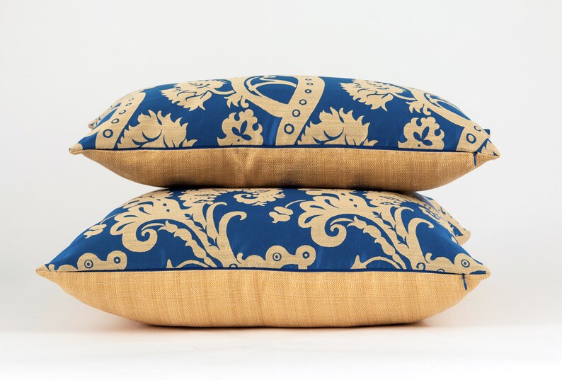 GallerieVarda Scroll Lumbar Pillow Cover