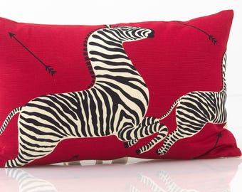 Funda de almohada lumbar Scalamandre Zebras, estampado animal rojo Masai, 14 x 22