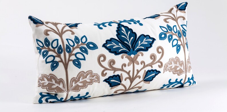GallerieVarda Lumbar Pillow Cover - Thumbnail 3