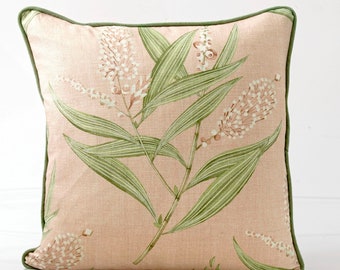 Thibaut Winter Bud-kussensloop, blushroze bloemen, groene biezen