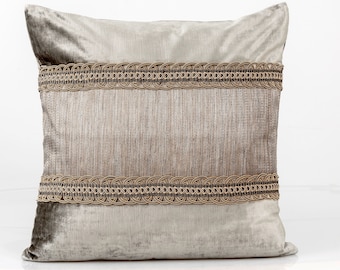 Grijze fluwelen kussensloop: kussen met metallic afwerking