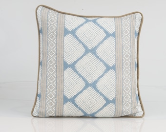 Funda de almohada geométrica Thibaut Austin, lino azul spa