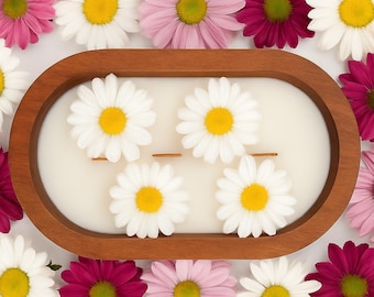 Farmhouse Daisy Candle, Wooden Bowl Soy Candle, Gift for Mom or Friend, Housewarming