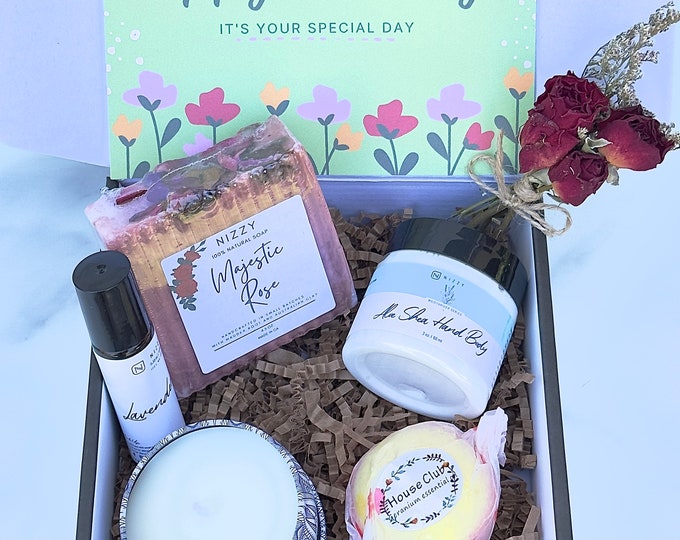 Featured listing image: 30th BIRTHDAY GIFT For Women, 30th Birthday Gift for Her, 30th Birthday Gift Box, Turning 30, Gift Baskets for Women, Personalizable Bag