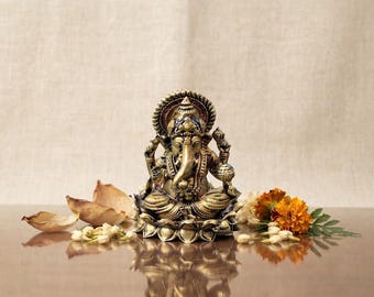 Handcrafted Brass Ganesha Statue: Hindu Puja Decor, Diwali Gift