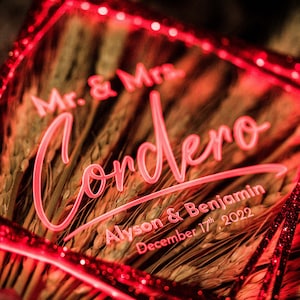 Illuminated Wedding Cake topper - Add a Sparkle to Your Special Day