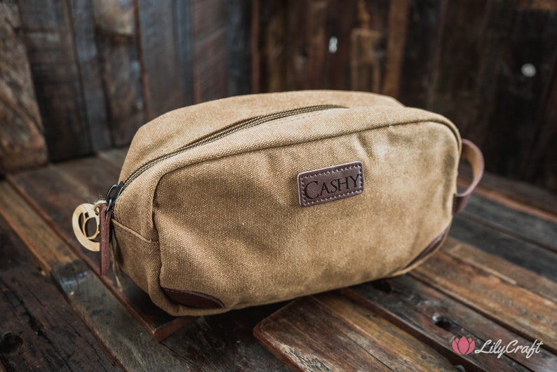 Personalised Men's Toiletry Bag: A Practical and Thoughtful Gift image 3