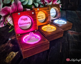 Caja personalizada para anillos con iluminación LED y grabado personalizado