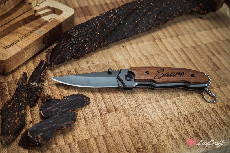 Personalized Pocket Knives, a thoughtful and practical Gift image 7