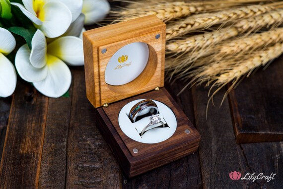 Personalised double sales ring box