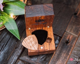 Guitar Pick with Personalized Wooden Gift Box