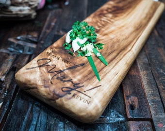 Bread Cutting Board with Handle