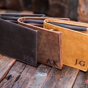 Personalized Leather Wallet for Men: A Durable and Stylish Choice