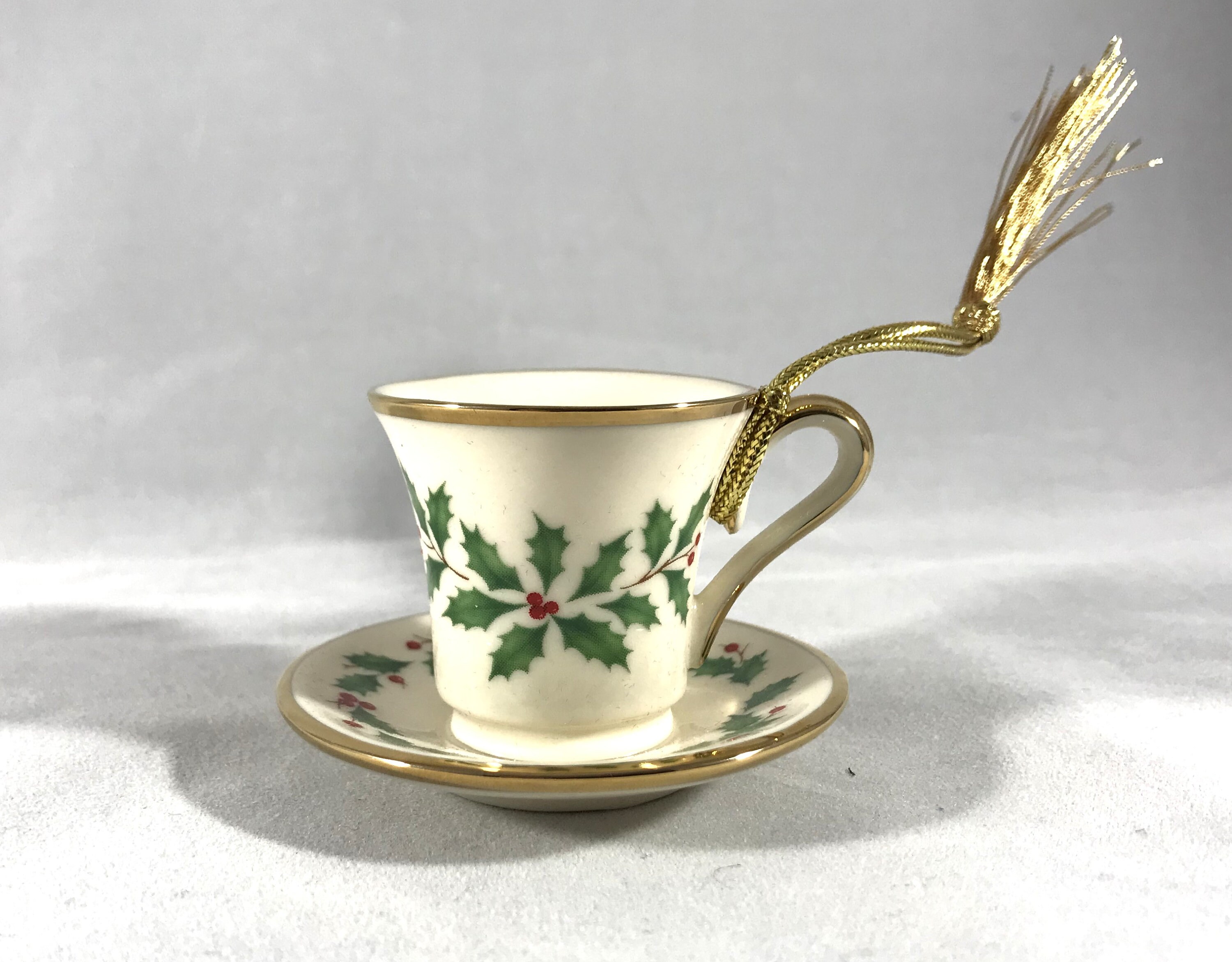 6 Lenox Tea Cup 6 Saucers Holiday Dimension Collection Holly Berries