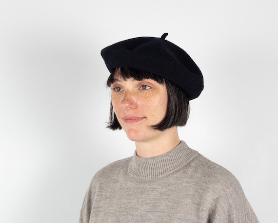 CLASSIC BERET / Vintage Black Wool Beret / French