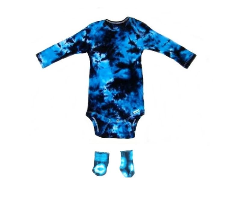 Tie Dye Baby Onesie Long Sleeve and Baby Socks Set Gerber Brand Crinkle