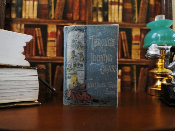 1:12 SCALE MINIATURE BOOK SONGS FROM ALICE IN WONDERLAND AND THROUGH THE LOOKING