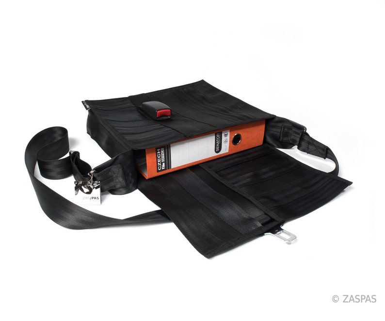 Recycled seatbelts bag BLK 35-14, messenger bag, buckle, Briefcase, upcycled image 3