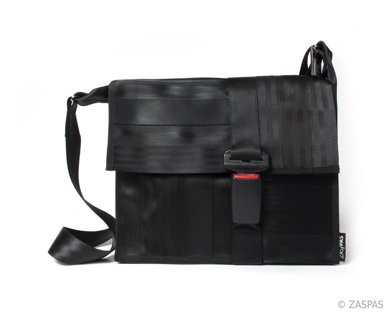 Recycled seatbelts bag BLK 35-14, messenger bag, buckle, Briefcase, upcycled image 4