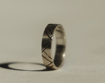 Geo Ring | Sterling Silver | Wedding Band | Unisex Ring