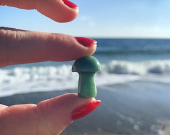 Mini Green Aventurine Crystal Mushroom Healing Carving Lucky Stone Natural Gemstone Decor