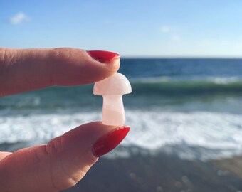 Mini Rose Quartz Crystal Mushroom Healing Carving Love Stone Natural Gemstone Decor