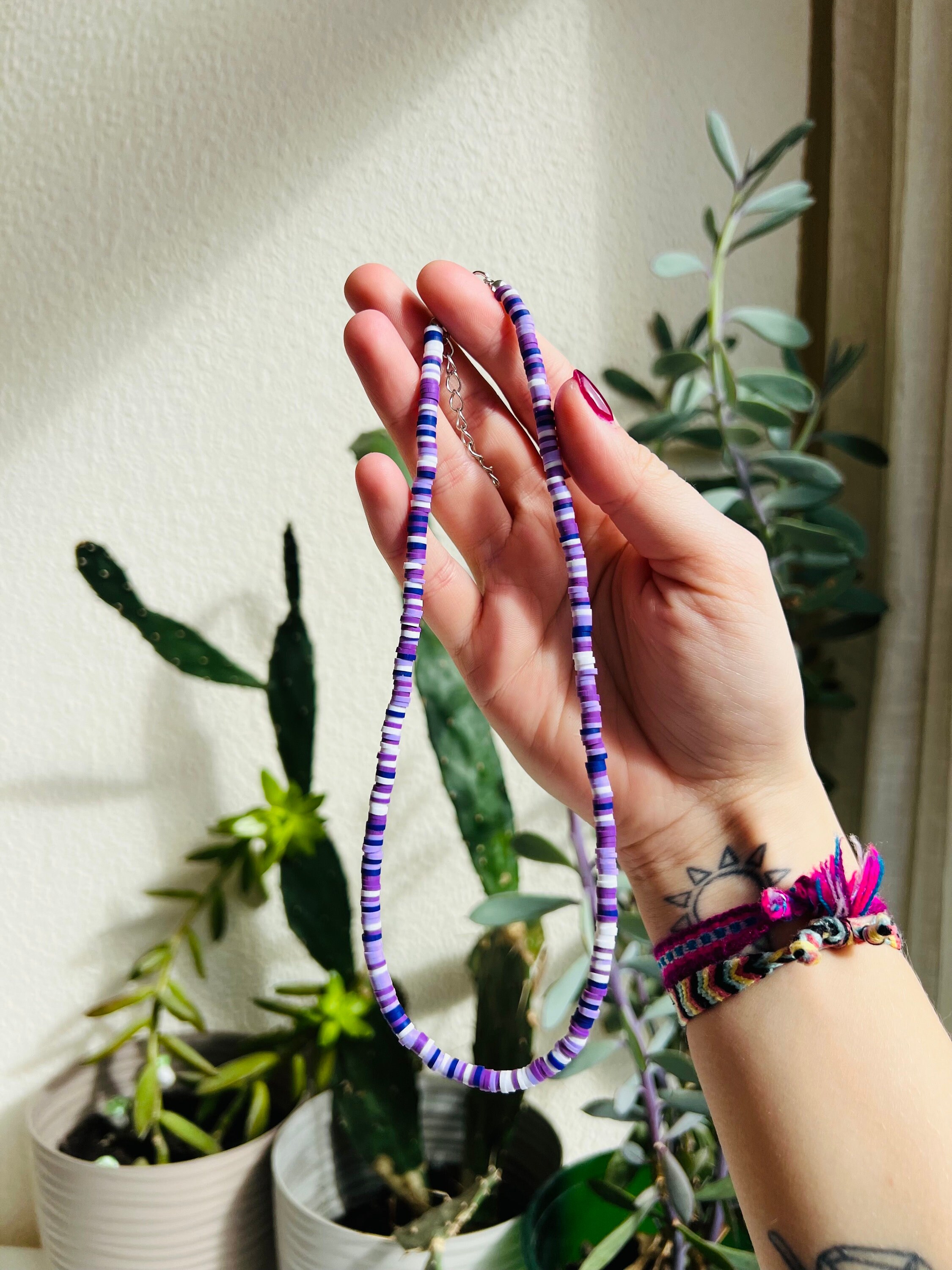 Collana girocollo da spiaggia con perline colorate, collana da surf, girocollo estivo con perline boho - Italia