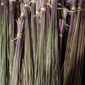 Loose sweetgrass bundle -  each bundle has 21  traditional  strands  at 18-22 inches..  Holy grass, vanilla grass