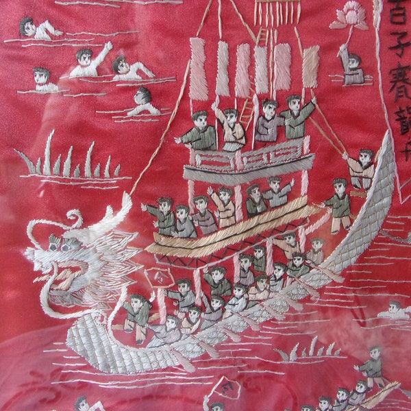 La broderie chinoise en soie représente les légendaires « 100 fils du roi Wen ».