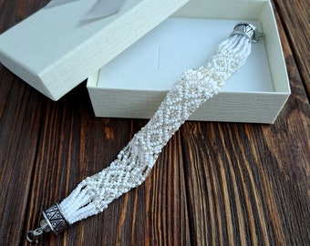 Idde de Obatala, Santeria Yoruba jewelry Orisha beads