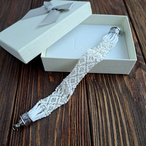 Idde de Obatala, Santeria Yoruba jewelry Orisha beads