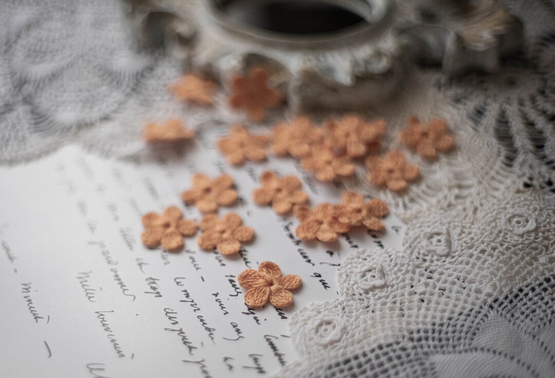 Tiny Crochet Flower Small Flowers Clothes Mini Decor Dollhouse