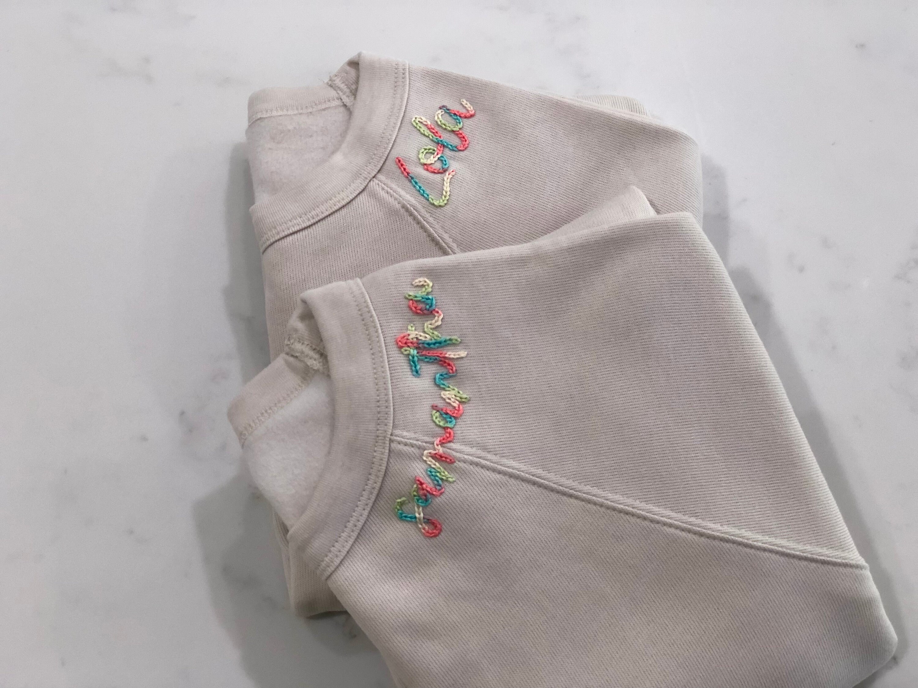【CPGN】POSITIVE EMBROIDERY RAGLAN SWEATSHIRT Personalized Raglan Crewneck Sweatshirt With Custom Hand