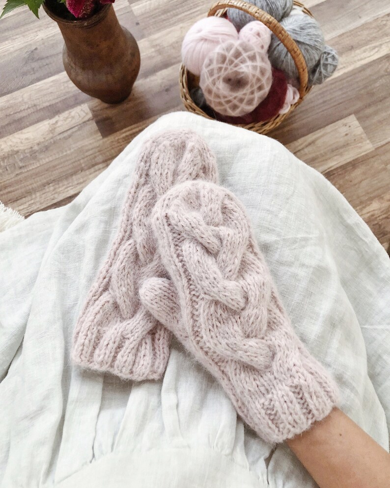 PDF knitting PATTERN Knitted mittens Pattern Easy mittens pattern Alpaca mittens pattern Women fluffy mittens pattern Chunky mittens Pattern image 9