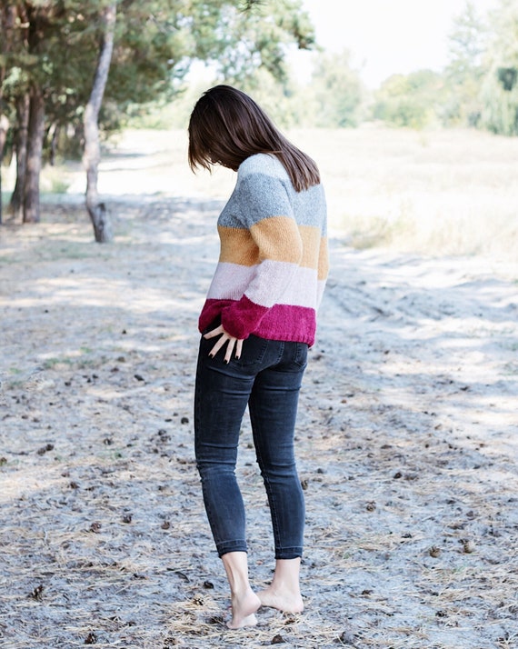 Gestreifte Alpaka Pullover bunte Frauen Pullover Hand gestrickte helle Pullover gestreift Alpaka Pullover Frauen Alpaka Wolle weiche natürliche Gestreifte Alpaka Pullover bunte Frauen Pullover Hand gestrickte helle Pullover gestreift Alpaka Pullover Frauen Alpaka Wolle weiche natürliche