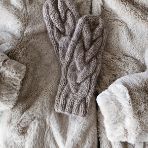 PDF knitting PATTERN Knitted mittens Pattern Easy mittens pattern Alpaca mittens pattern Women fluffy mittens pattern Chunky mittens Pattern image 6