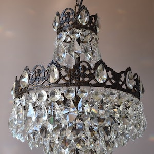 Zeldzame antiek/vintage Franse Empire Brass & Crystals kroonluchter, plafondlamp, hanglamp, verlichtingslamp, GRATIS EXPRESS verzending WERELDWIJD