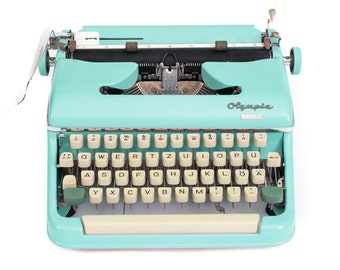 Working Typewriter, Mint Green Typewriter Vintage, Typewriter OLYMPIA MONICA, Working Typewriter Pastel, Restored Typewriter Green